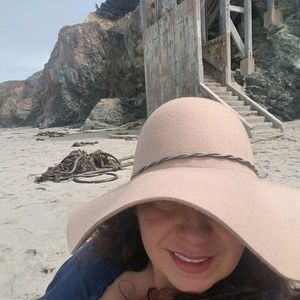 Meet your Posher, Norma